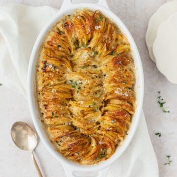 close up of scalloped potatoes