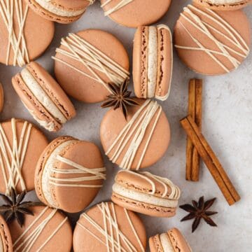 close up of chai macarons