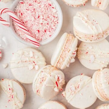 close up of peppermint white chocolate macarons