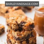 caramel pecan turtle blondies pin.