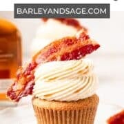 maple bacon cupcakes pin.