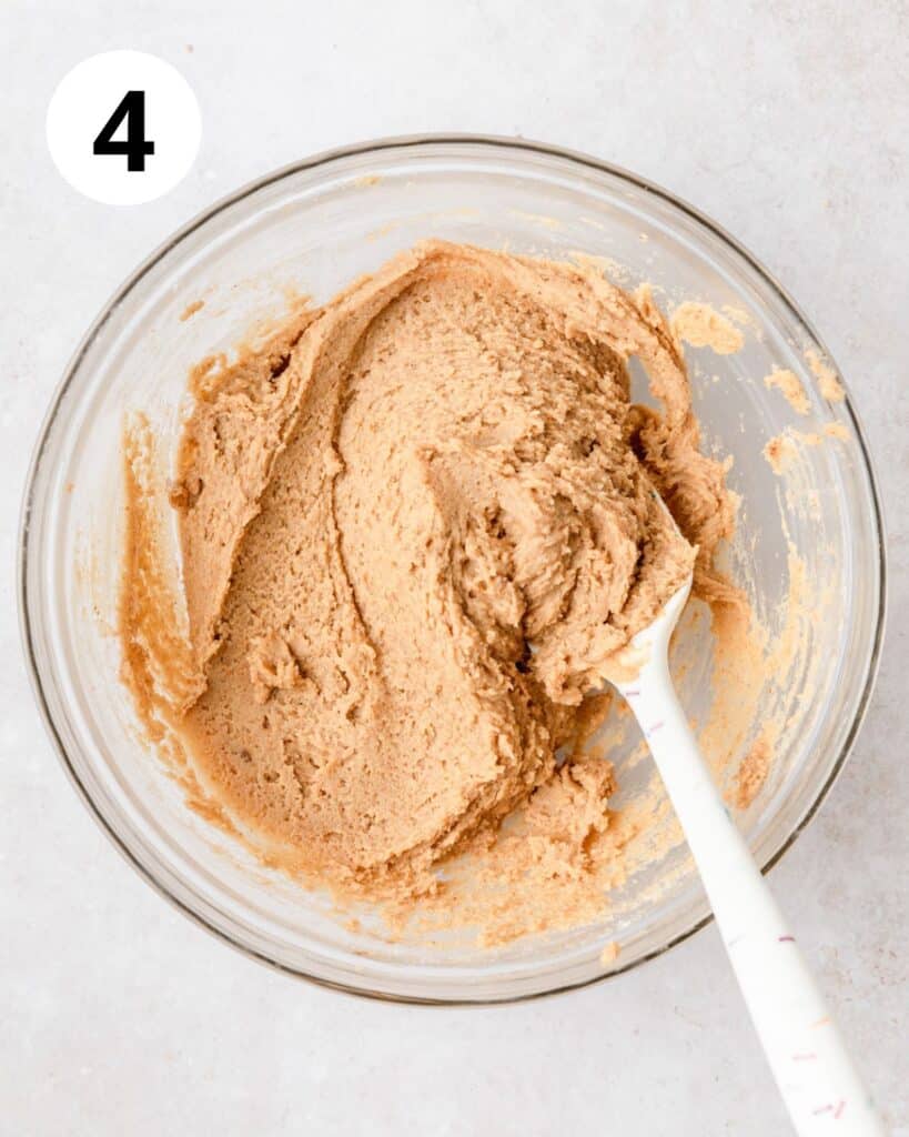 pumpkin blondie batter in bowl.