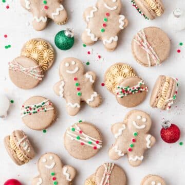 close up of gingerbread macarons.