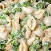 close up of white cheddar broccoli mac and cheese.