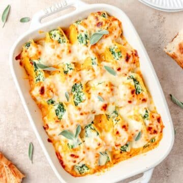 close up of pumpkin stuffed shells.
