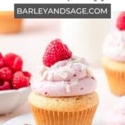 raspberry white chocolate cupcakes pin.