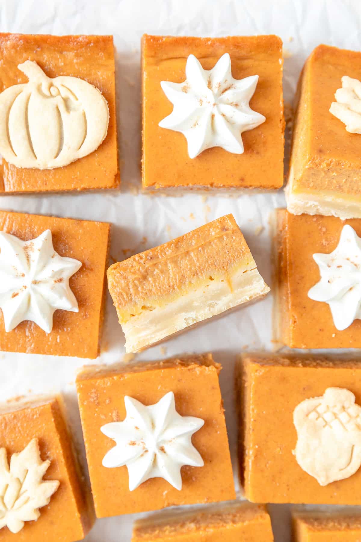 side view of pumpkin pie bars.